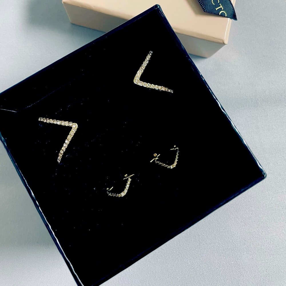 Victoria’s Secret Gold Earring & Bracelet Set